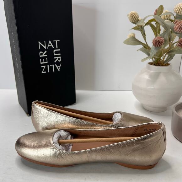 Naturalizer Maxwell Leather Metallic Flat Warm Silver (Gold)Women 8.5 Narrow NWB - Picture 5 of 10